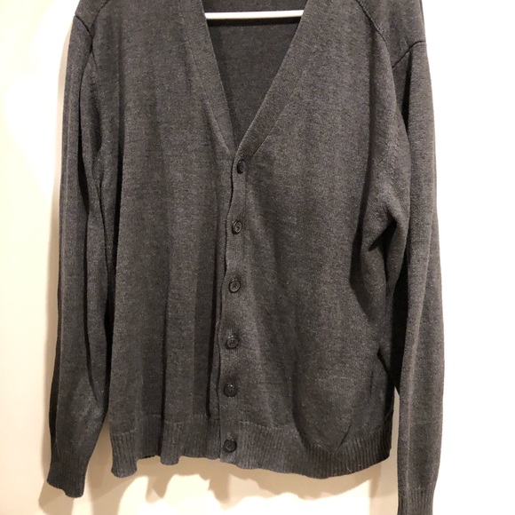 SALE: Soft n cute cardigan! - Picture 3 of 4